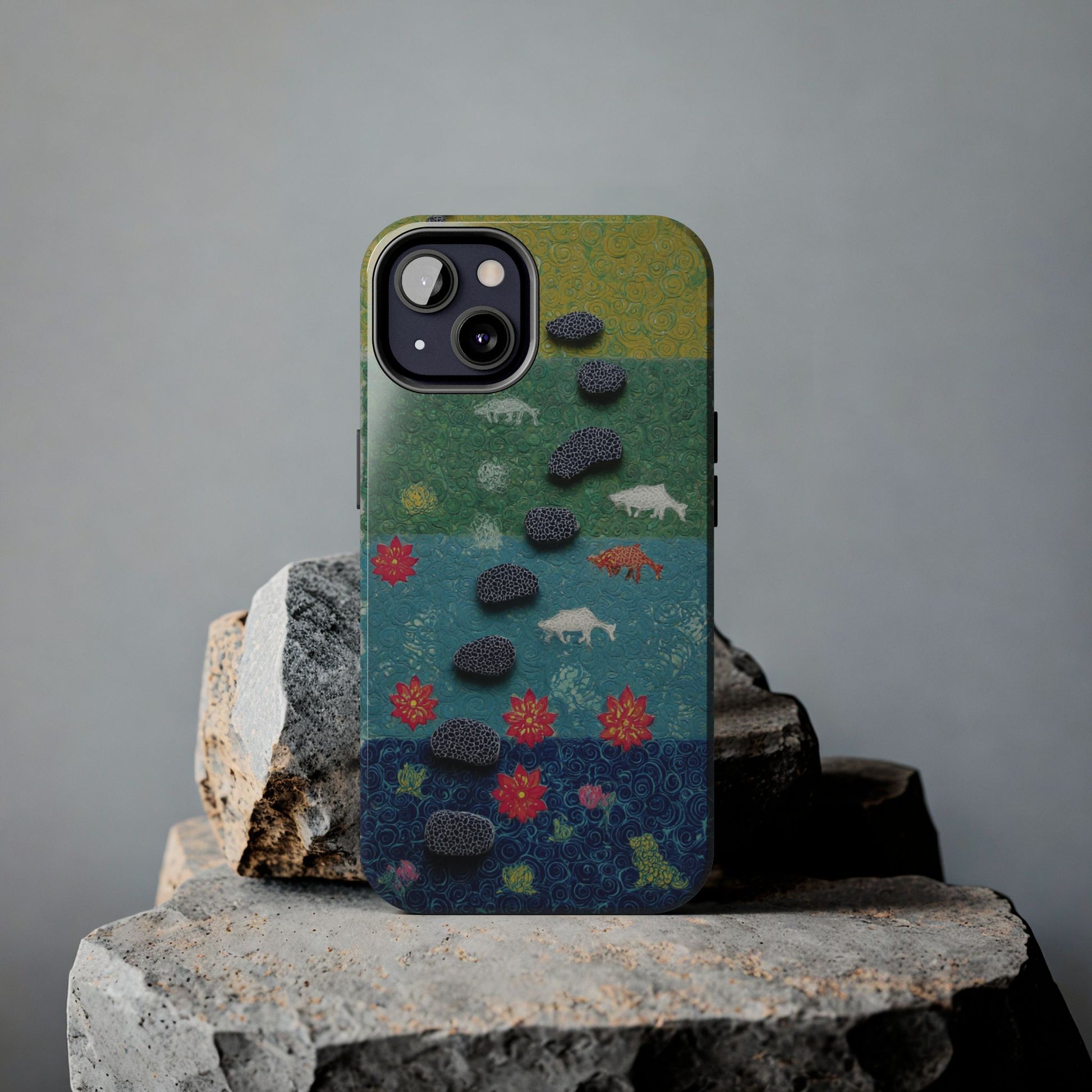 Wildlife-themed phone case for summer adventures